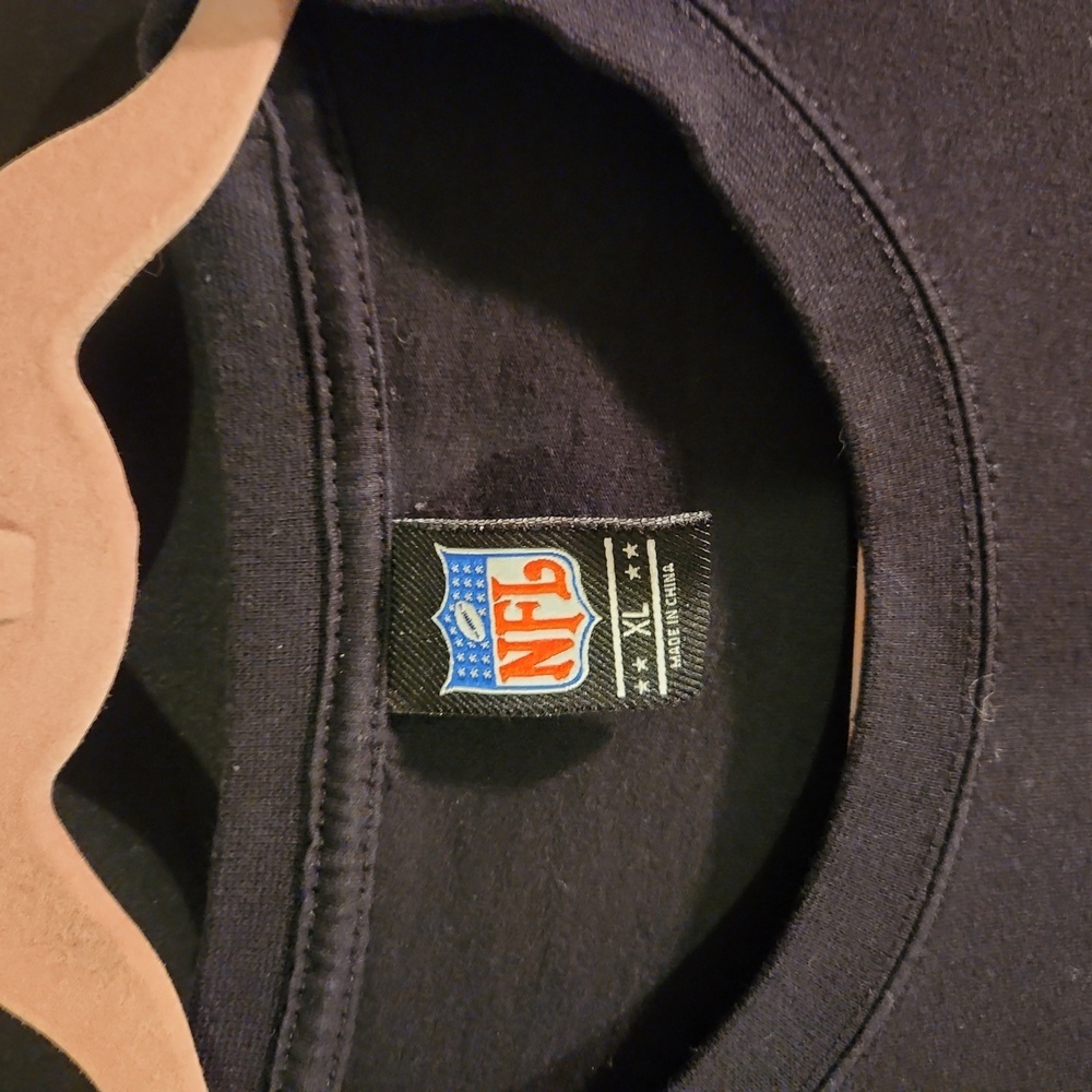 NFL Unisex Mens Black Reflective Logo T Shirt XL EUC - Picture 3 of 5